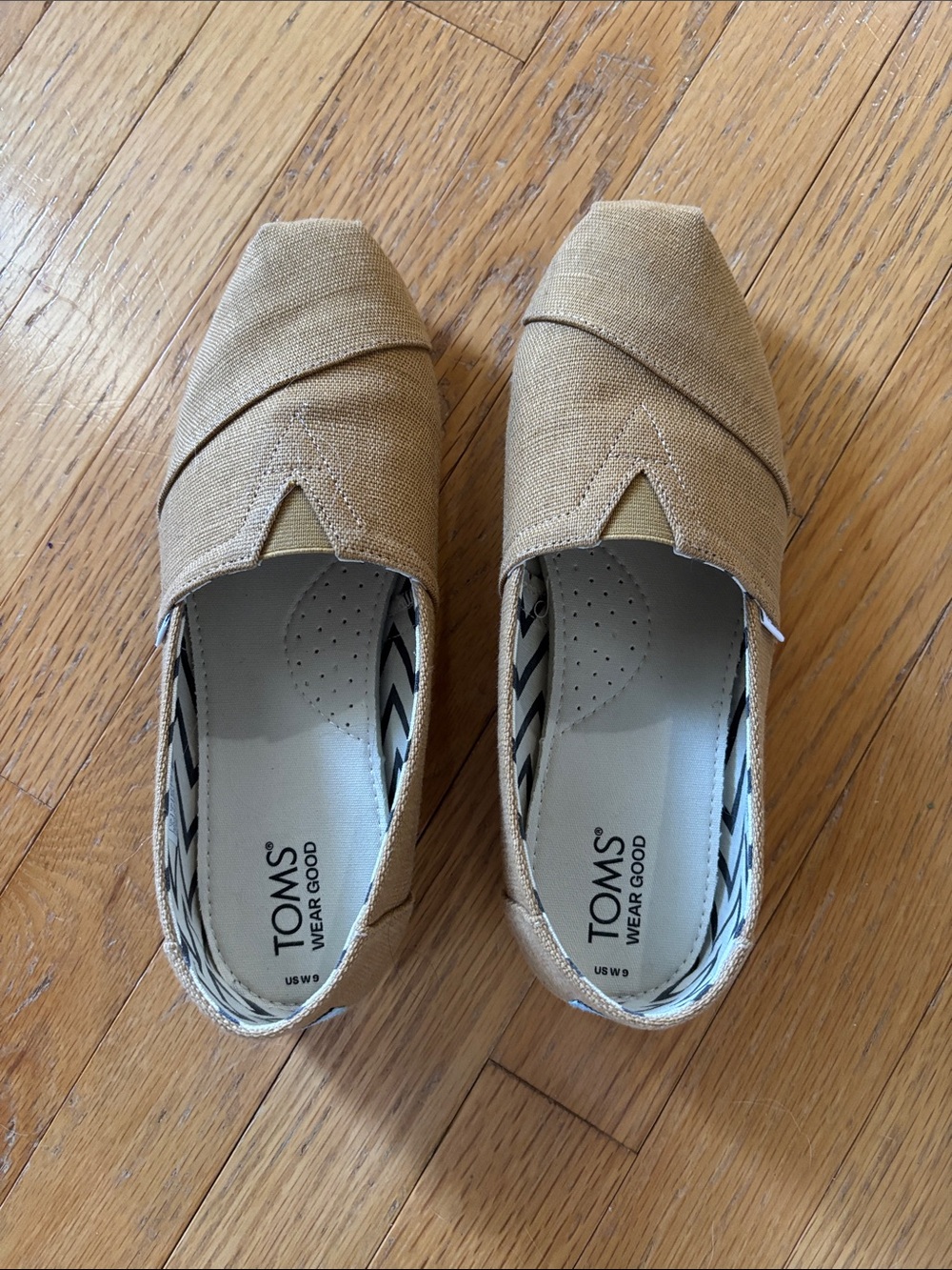 TOMS Women's Beige Canvas Slip-On Alpargatas